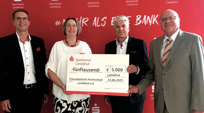 5000 Euro: SPARKASSE Landshut unterstützt FREUNDESKREIS HOCHSCHULE Landshut e.V