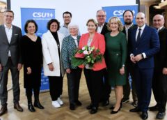 Beeindruckende RÜCKENDECKUNG für Landratskandidatin Claudia GEILERSDORFER Beeindruckende RÜCKENDECKUNG für Landratskandidatin Claudia GEILERSDORFER