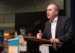 Hubert AIWANGER erneut zum LANDESVORSITZENDEN der FREIEN WÄHLER Bayern gewählt! Hubert AIWANGER erneut zum LANDESVORSITZENDEN der FREIEN WÄHLER Bayern gewählt!