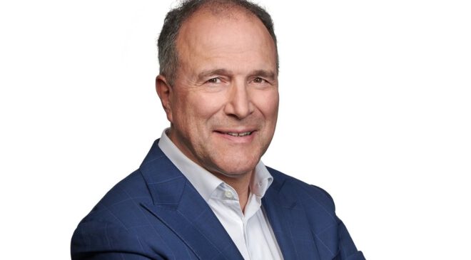 „BAYERNS JUSTIZMINISTER EISENREICH tritt zurück“