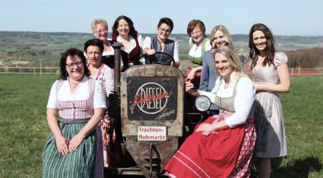 Erster T R A C H T E N F L O H M A R K T auf dem Biohof GRUBER in Schöfthal