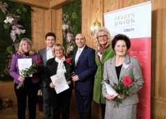 WEIHNACHTSFEIER mit EHRUNGEN bei der FRAUENUNION Landshut Stadt