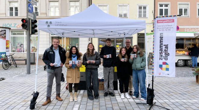 PROJEKTTEAM „zusammen digital“ auf dem WOCHENEMARKT