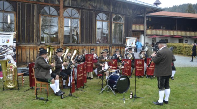 Großer BESUCHERANDRANG beim traditionellen „KIRCHWEIH-KIRTA“ im FREILICHTMUSEUM FINSTERAU