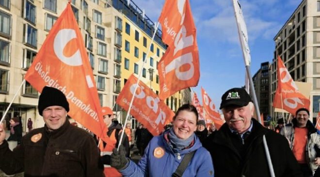 Bayern: 5000 Klimaaktivistinnen und -aktivisten kleben sich nicht an!