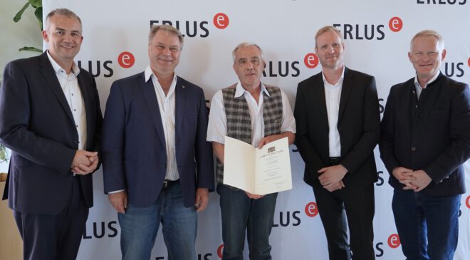 ERLUS zeichnet 24 Jubilare für BETRIEBSTREUE aus   