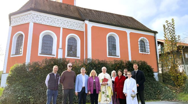 Neue DEUTENKOFENER KIRCHTURMUHR gesegnet