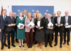 „Ein symbolischer DANK – mit hohem WERT“ „Ein symbolischer DANK – mit hohem WERT“